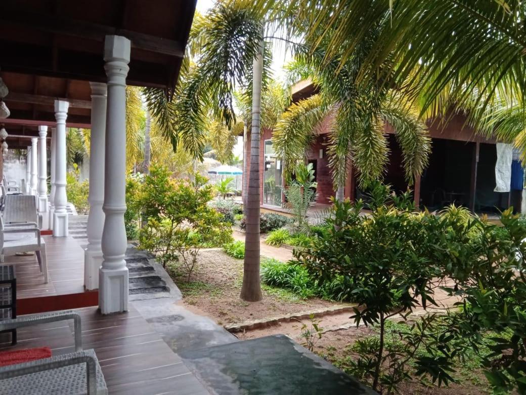 Elegant Green Beach Resort Trincomalee Bagian luar foto