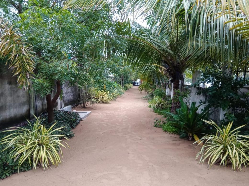 Elegant Green Beach Resort Trincomalee Bagian luar foto