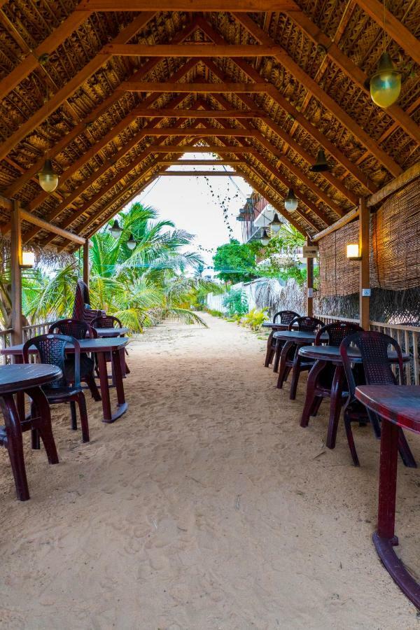 Elegant Green Beach Resort Trincomalee Bagian luar foto
